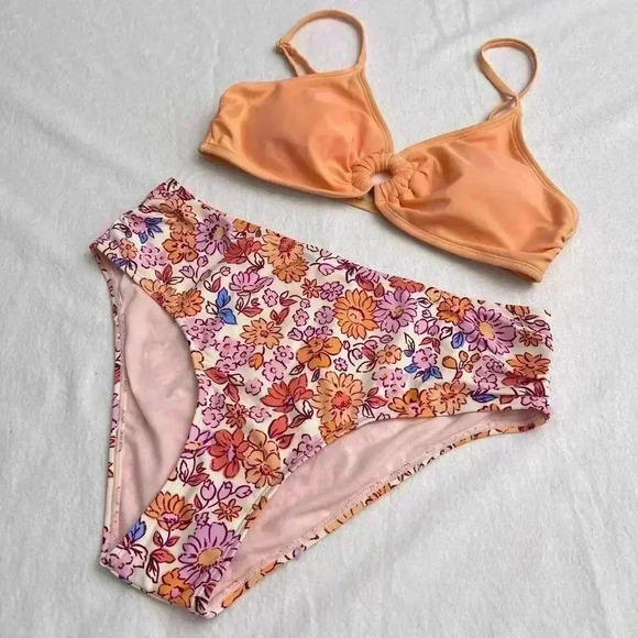 NEW Cupshe Bikini Set Size M Color-changing O-Ring Bralette Mid Rise Swimsuit - Picture 1 of 10
